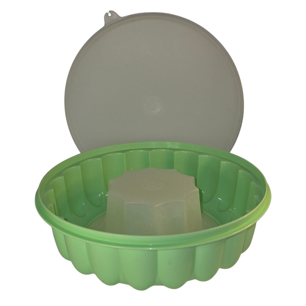 Tupperware Jell-N-Serve Ice Ring Gelatin Dessert Mold Mint Green 1201 Vintage